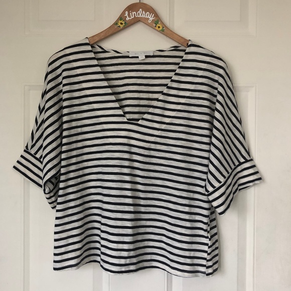 Anthropologie Tops - Anthropologie Stripped V-neck Tee